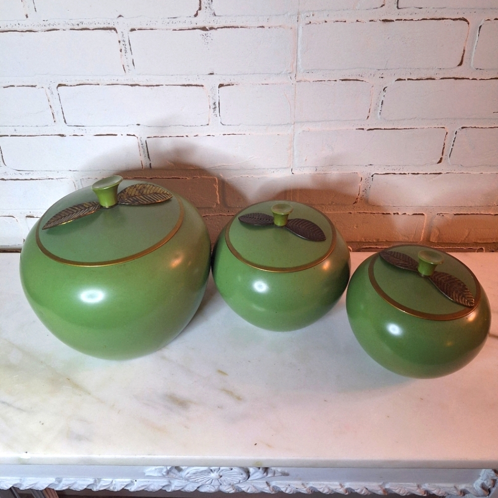 Green Ceramic Kitchen Storage Canister Set with Leaf Lids